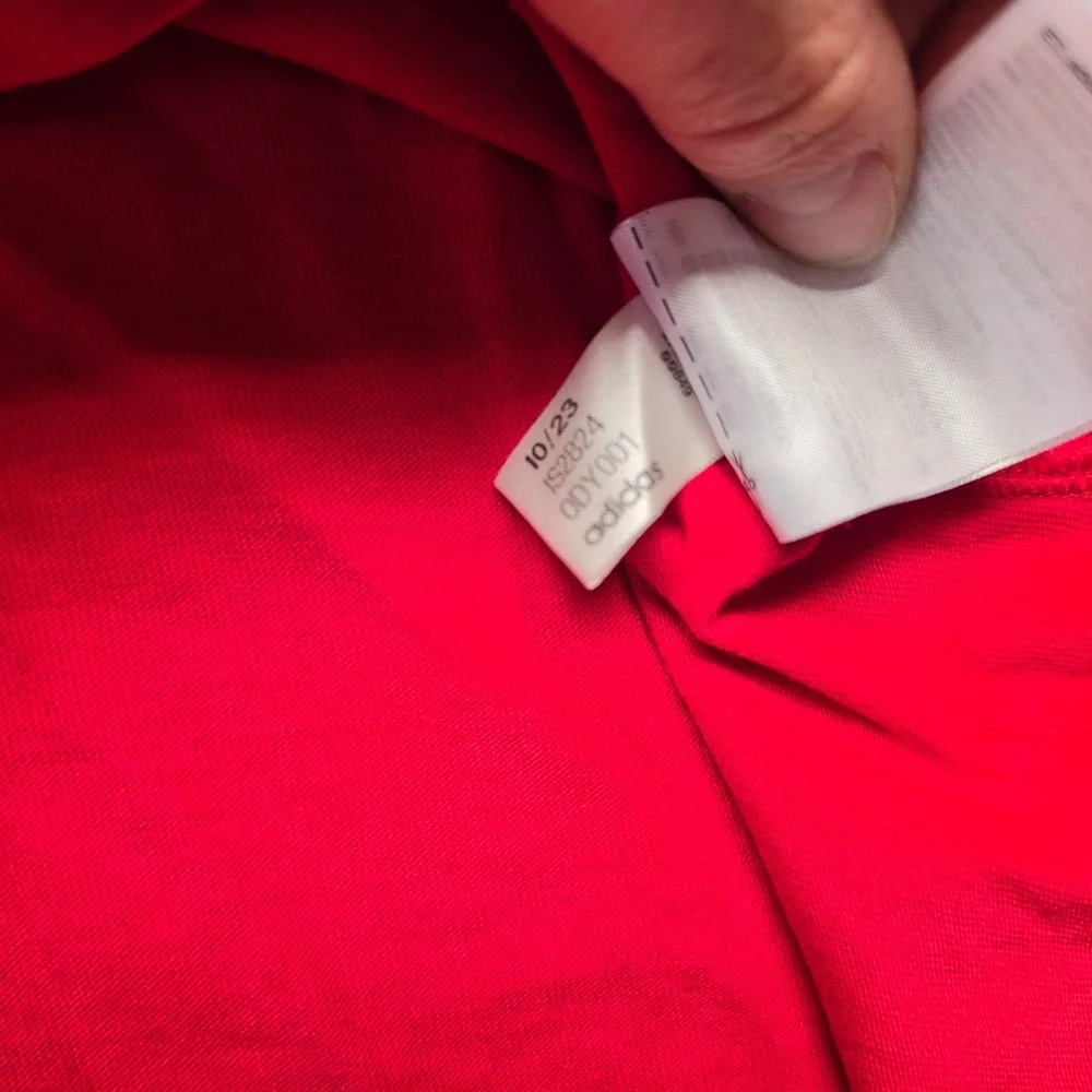 Adidas Originals Asymmetric Sleeve 3-Stripes Boxy Tee Red Black Trefoil XL